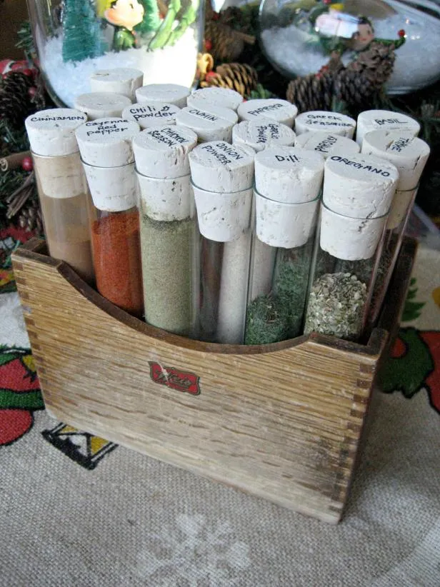 9 Cara Kreatif Menyimpan Bumbu Dapur. Ringkas dan Nggak Bakal Ribet Nyarinya Lagi 13