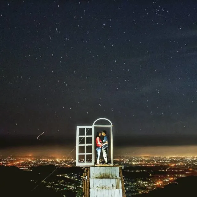 8 Spot Menyaksikan Keindahan Gemerlapnya Jogja di Waktu Malam. Indah dan Romantis Abis! 16
