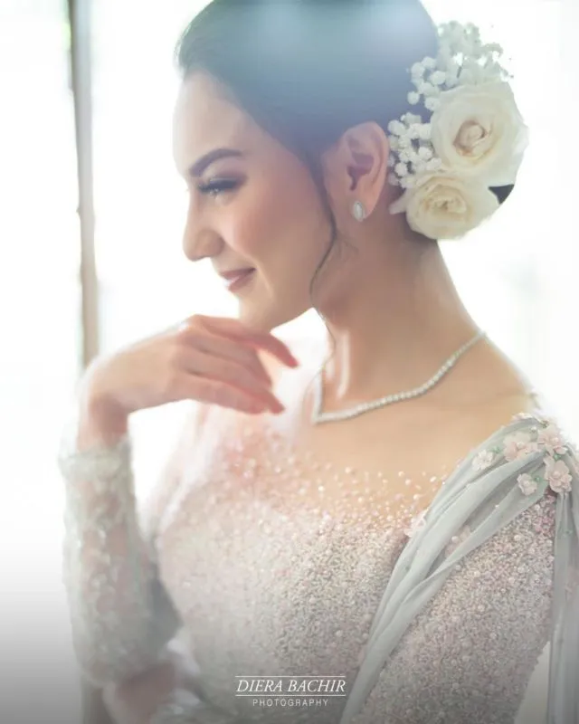 7 Potret Kecantikan Irish Bella Saat Dilamar oleh Ammar Zoni. Pesonanya Paripurna! 10