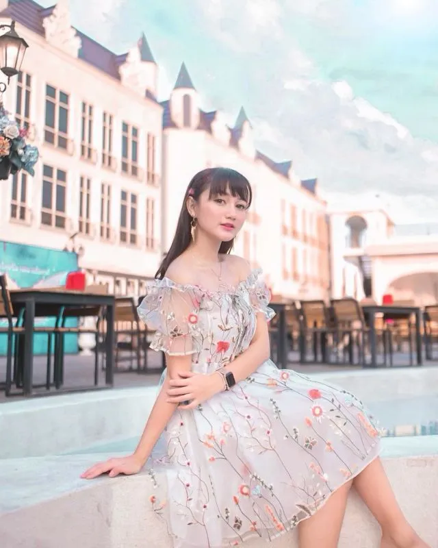 10 Ide Atasan Off Shoulder ala Selebgram yang Kecenya Kebangetan. Bikin Wajah Jadi Lebih Tirus Lo~ 20