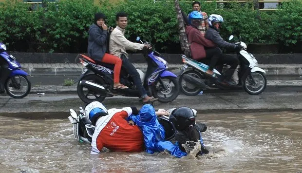 10 Kegundahan Jadi Muda-Mudi yang Nggak Bisa Naik Motor. Please, Jangan Kucilkan Kami! 12