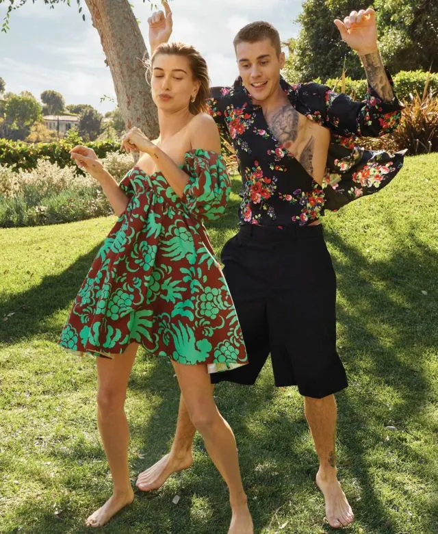 Inilah 7 Potret Pasangan Justin dan Hailey Bieber Setelah Menikah. Tampak Serasi dan Bahagia Kan~ 9