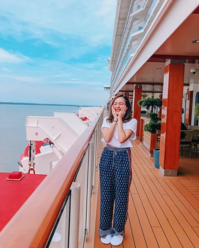 Inspirasi 12 Gaya Beby Tsabina Ini Cocok Buat Muda-mudi yang Pengen Stylish Tapi Nggak Berlebihan 16