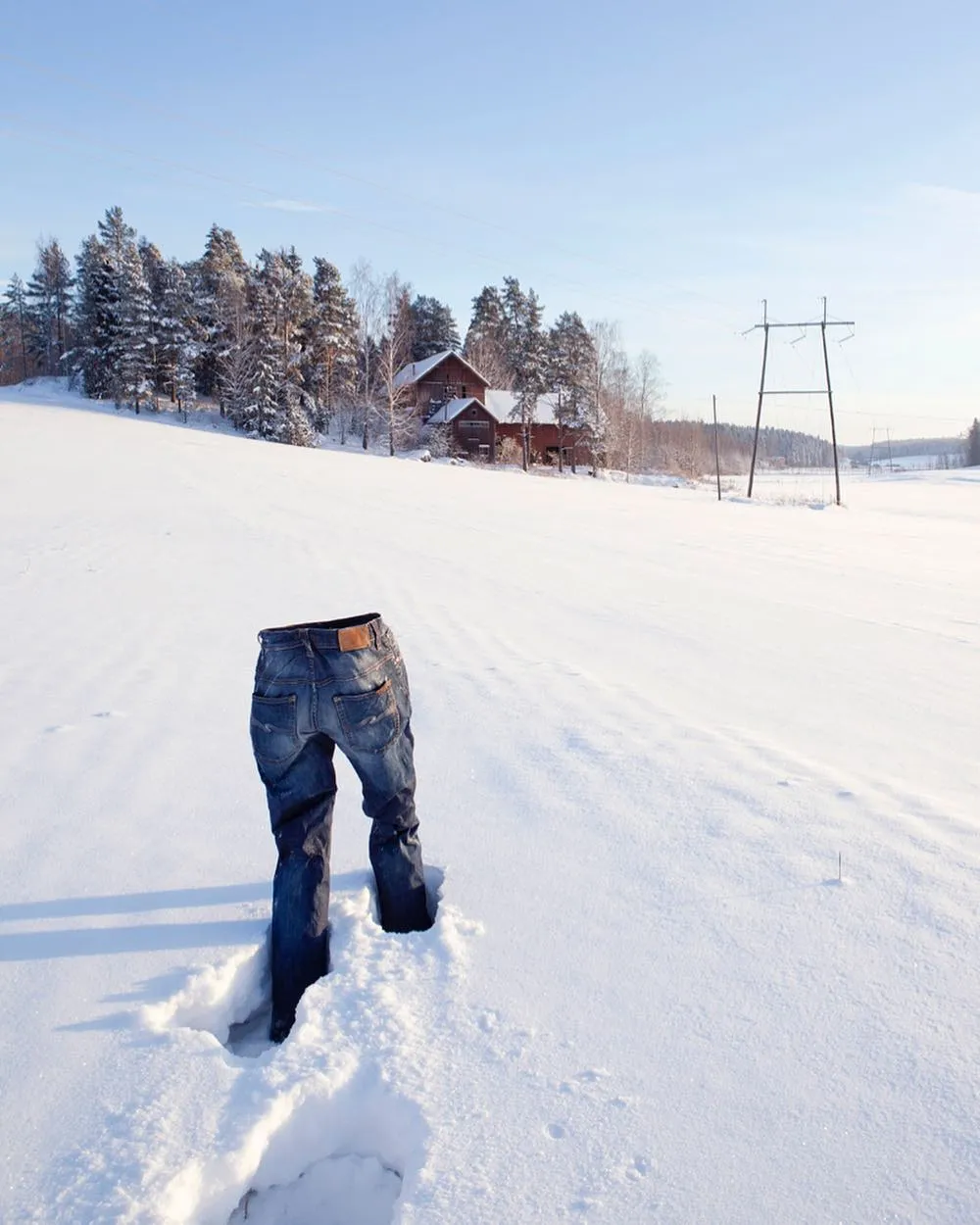 10 Potret Celana Jin Beku ini Sukses Ramaikan #FrozenPants Challenge. Saking Dinginnya Cuaca! 12