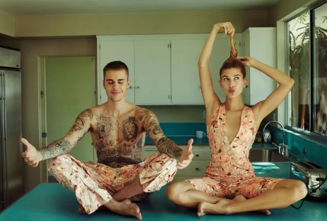 Inilah 7 Potret Pasangan Justin dan Hailey Bieber Setelah Menikah. Tampak Serasi dan Bahagia Kan~ 12