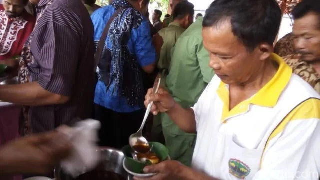 Mengenal Tradisi Sumsuman, Penutup Rangkaian Acara Pernikahan Jawa 6