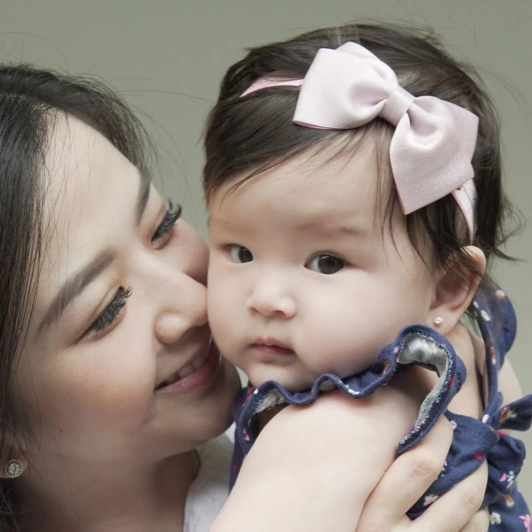 12 Potret Vechia, Buah Hati Samuel Zylgwyn dan Franda. Pipinya Tumpah-Tumpah! 18