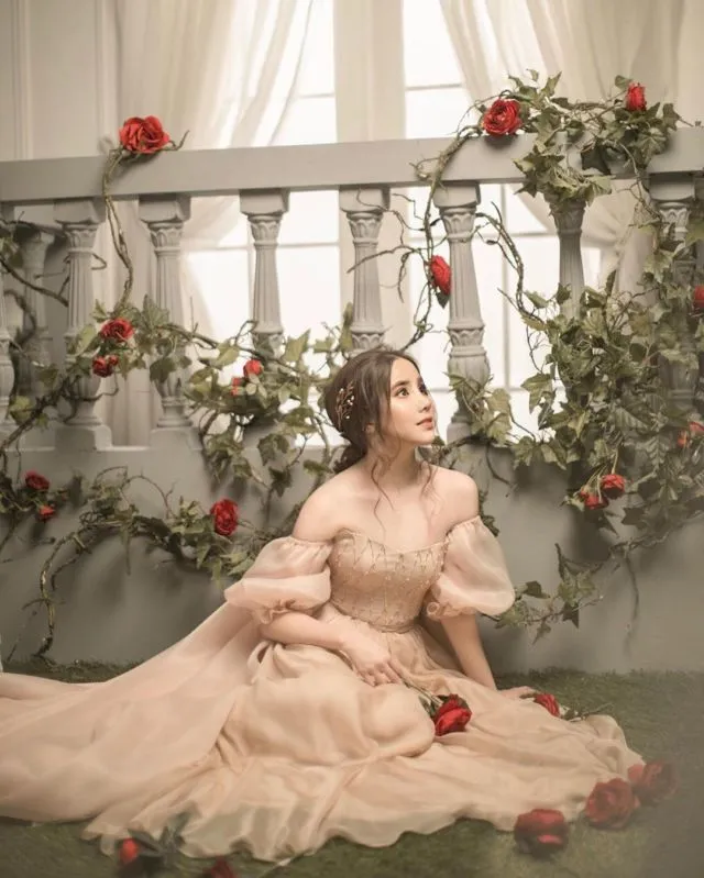 Fantastis, 11 Ide Gaun Cantik Ala Agatha Chelsea Ini Bisa Kamu Sontek Buat Nanti Pesta Prom Lepas SMA 16