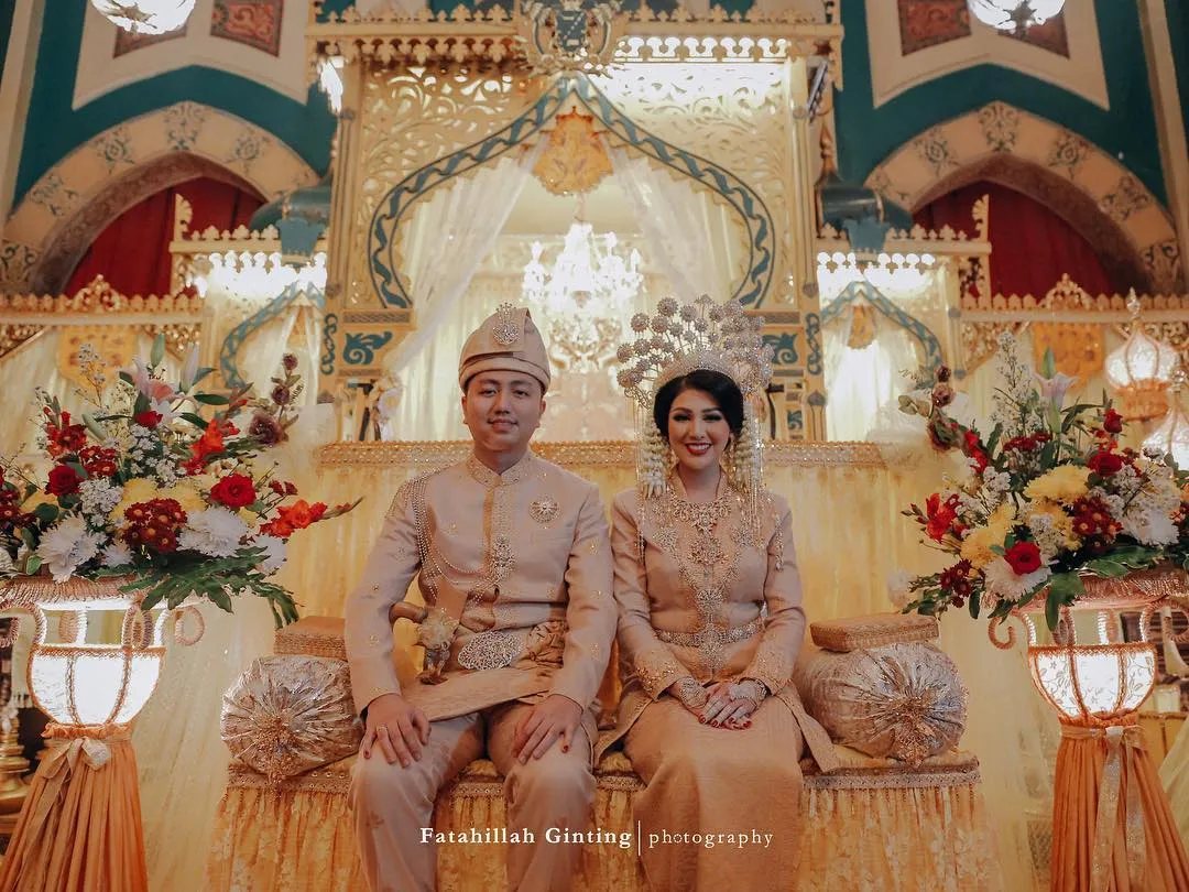 11 Potret Kebahagiaan Ariska Putri Pertiwi, dari Lamaran Hingga Resmi Jadi Istri Orang. Bahagia deh Liatnya! 18