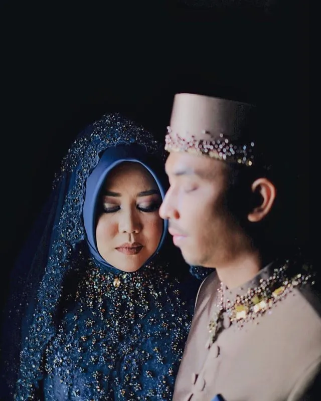 Berkonsep 'Misterius', Ini 8 Potret Perjalanan Pre-Wedding hingga Pernikahan Risa Saraswati dan Dimas Tri Aditiyo 15