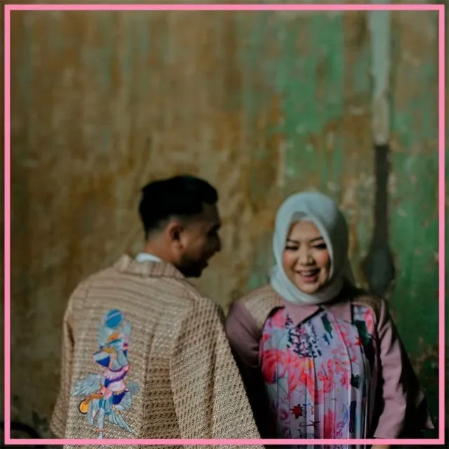 Berkonsep 'Misterius', Ini 8 Potret Perjalanan Pre-Wedding hingga Pernikahan Risa Saraswati dan Dimas Tri Aditiyo 11