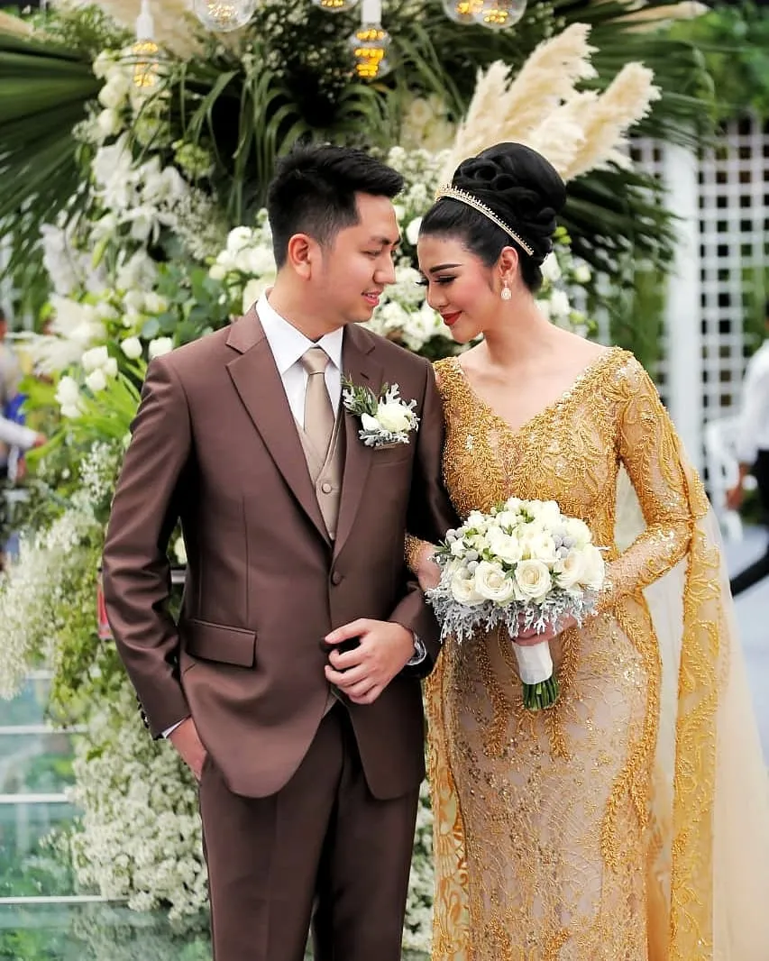 11 Potret Kebahagiaan Ariska Putri Pertiwi, dari Lamaran Hingga Resmi Jadi Istri Orang. Bahagia deh Liatnya! 21