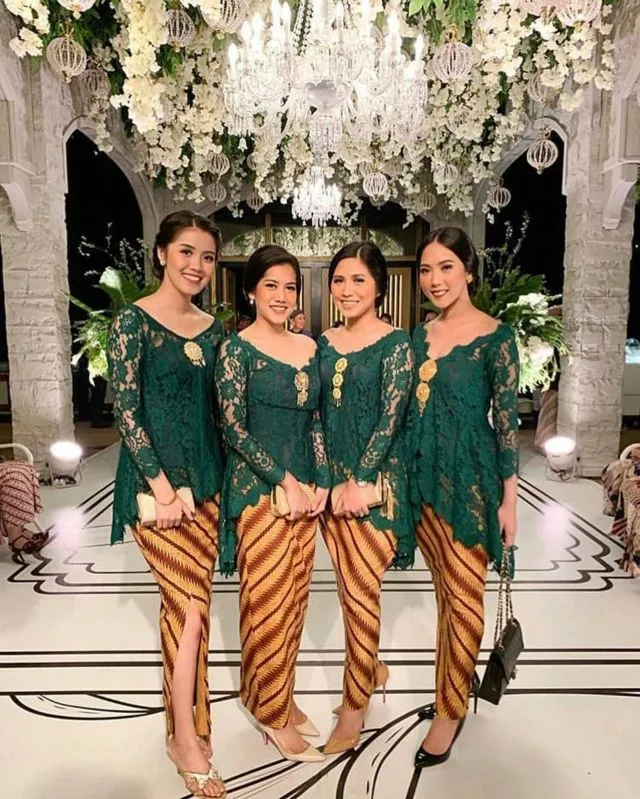9 Ide Model Kebaya Tanpa Payet untuk Kondangan 15