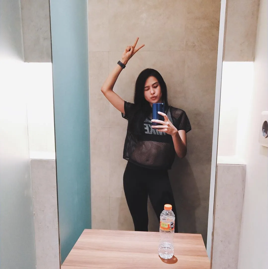 Maudy Ayunda Pamer Perut Kotak-Kotak, Para Cowok Makin Ngerasa Kayak 'Remahan Rengginang' 3