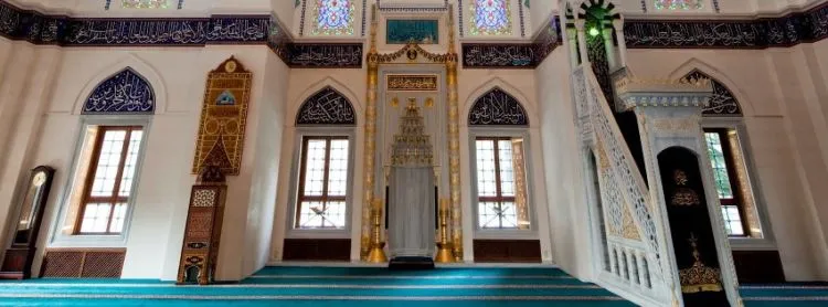 Masjid Camii Tokyo, Tempat Reino dan Syahrini Mengikat Janji Suci. Yuk Intip Masjid Terindah di Jepang Ini! 13