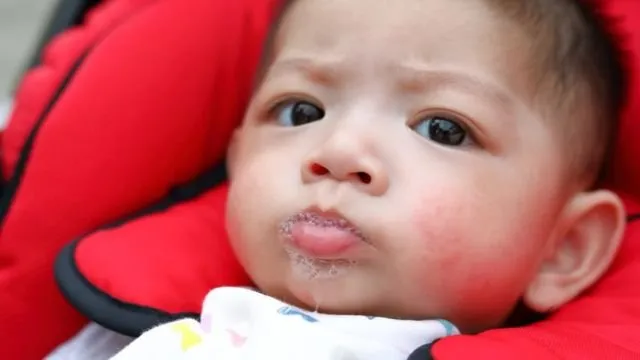 Inilah 5 Alasan Bayi Suka Ngeces. Bukan Salah Ibunya Karena 'Ngidam' Nggak Keturutan Lo Ya~ 9