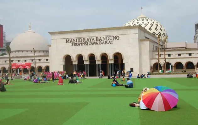 Rekomendasi 7 Tempat Menangis Terbaik di Bandung. Cocok buat Segala Jenis Air Mata Kesedihan~ 10