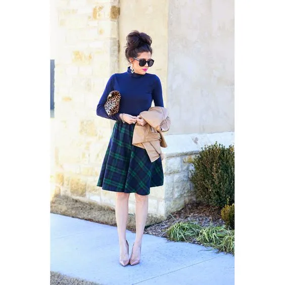 9 Ide Padu Padan Rok Tartan Demi Dongkrak Penampilan Lebih Stylish dan Elegan. Adem Plus Lagi Kekinian 16