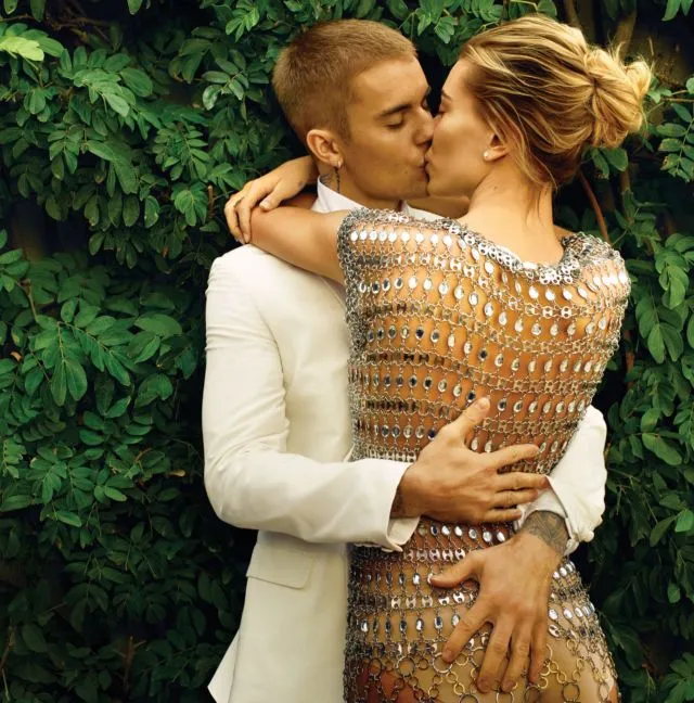 Inilah 7 Potret Pasangan Justin dan Hailey Bieber Setelah Menikah. Tampak Serasi dan Bahagia Kan~ 14
