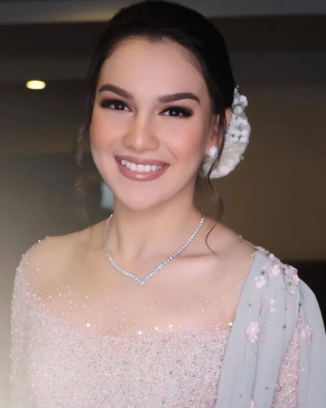 7 Potret Kecantikan Irish Bella Saat Dilamar oleh Ammar Zoni. Pesonanya Paripurna! 8