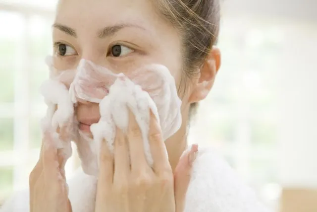 8 Kesalahan Cuci Muka ini Bukannya Bikin Bersih, Tapi Malah Jerawatan 13 kesalahan cuci muka