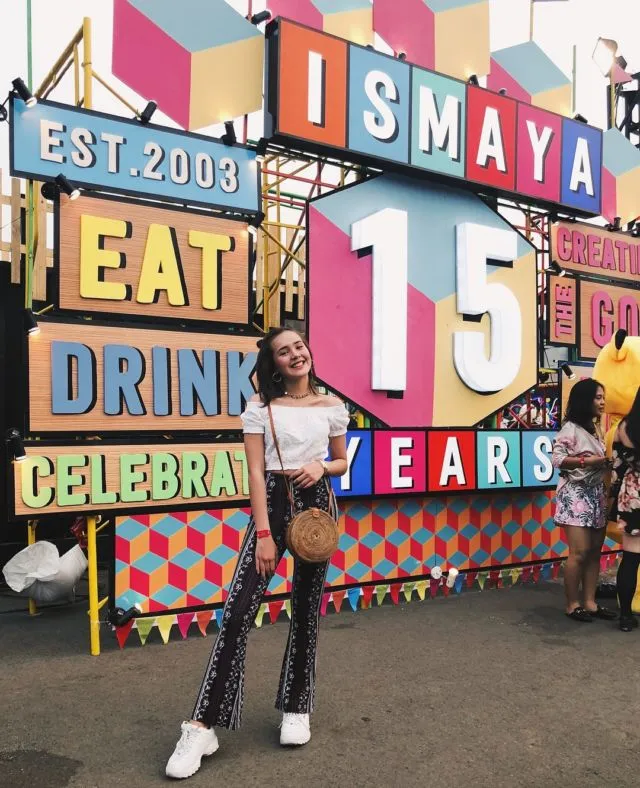 Inspirasi 12 Gaya Beby Tsabina Ini Cocok Buat Muda-mudi yang Pengen Stylish Tapi Nggak Berlebihan 15
