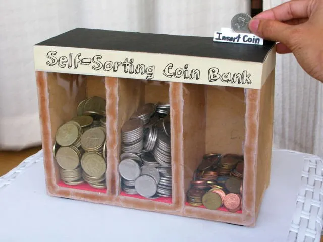 9 DIY Celengan Unik yang Bikin Kamu Nggak Nolak buat Ngumpulin Uang Kembalian 16