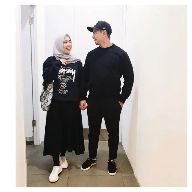 Inspirasi OOTD Hijab ala Dedek Centhyl Fitri Tropica. Sopan, Trendi, Pas Buat Pergi Kuliah Lagi! 13