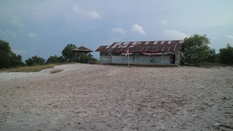 Replika Sekolah Laskar Pelangi, Destinasi Wajib Kunjung di Belitung Timur. Siapa yang Belum ke Sini? 5