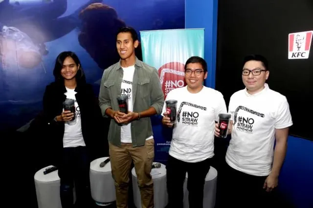 Ada Instalasi Dari Sampah Kemasan di KFC Paramount Serpong. Bentuk KFC Untuk Mengajakmu Peduli Lingkungan 3