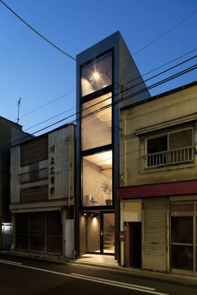 8 Desain Rumah Sempit untuk Mengakali Lahan Minim dengan Cerdik 29 desain rumah sempit