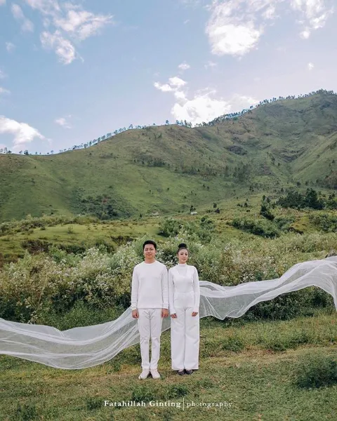 8 Potret Syahdu nan Romantis Pre-Wedding Miss Grand International 2016, Ariska Putri Pertiwi dan Tengku Ryan Novandi 9