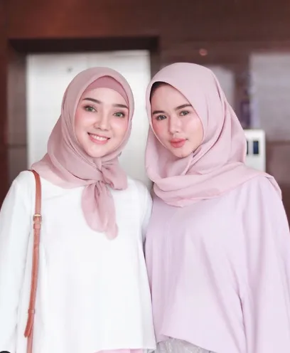 Potret Ayu Indriati dan Nabil Rach, Definisi Sempurna Kakak-Adik Berhijab 11