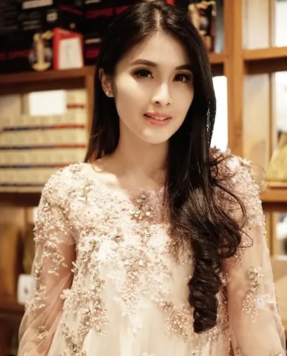 Menikah di Atas Usia 30 Tahun, 3 Artis ini Nggak Minder Sama Sekali. Justru Bangga dan Bahagia! 4