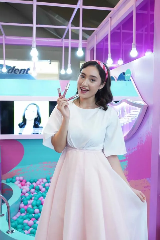 Dengan Formula Baru, Wardah Exclusive Matte Lip Cream Makin Terasa Ringan dan Nyaman di Bibir 5