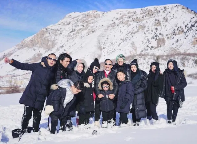 8 Lokasi Syuting Video Klip Ziggy Zagga Gen Halilintar. Dari Negara Tropis sampai Bersalju, Ada! 9