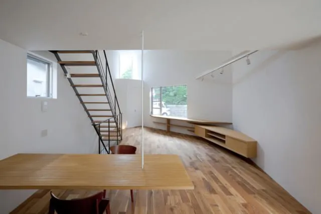 8 Desain Rumah Sempit untuk Mengakali Lahan Minim dengan Cerdik 36 desain rumah sempit