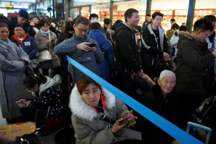 14 Potret Kekacauan di Cina Saat Musim Mudik Jelang Imlek. Miliaran Orang Mudik Bersama-sama! 27