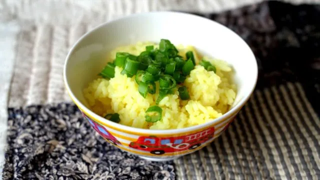 Masak Nasi + 7 Bahan ini Bikin Aromanya Makin Nikmat. Selera Makan Jadi Makin Meningkat 9