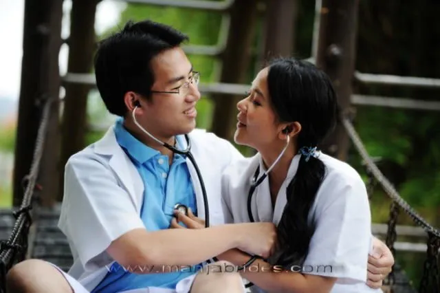 6 Alasan Masuk Akal Dokter Nikahnya Sama Dokter Juga. Bukti Kalau Jodoh Sering Nggak Jauh Larinya 12