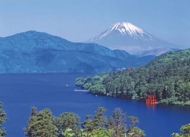 11 Spot Terbaik untuk Melihat Gunung Fuji di Jepang. Dari Kaki Gunung Hingga di Balik Kaca Jendela! 16