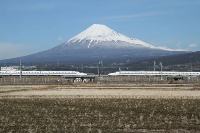 11 Spot Terbaik untuk Melihat Gunung Fuji di Jepang. Dari Kaki Gunung Hingga di Balik Kaca Jendela! 21