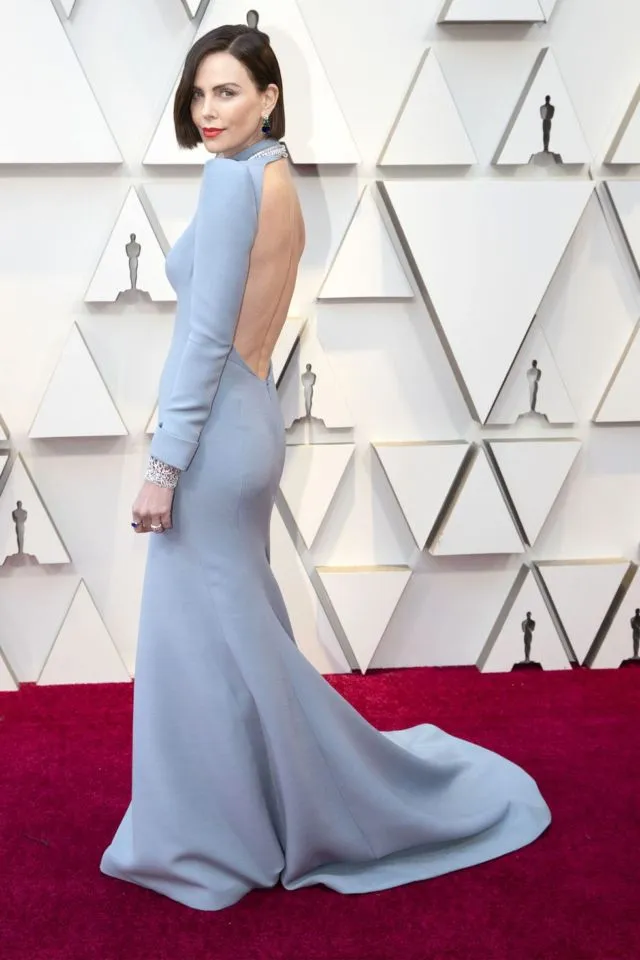 12+ Gaun Tercetar di Gelaran Akbar Piala Oscar 2019. Siapa yang Paling Spektakuler Tahun Ini? 15