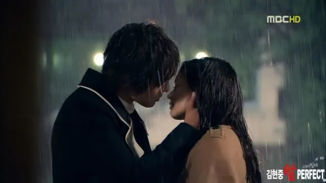 Nonton Drama Korea Tanpa Ada 10 Adegan Khas ini, Rasanya Kurang Gereget deh. Hambar Aja Gitu~ 13