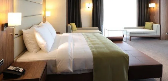 7 Hal Kotor di Kamar Hotel yang Kamu Nggak Sadar. Niatnya Mau Liburan, Malah Bisa Penyakitan! 12