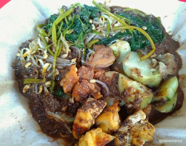 Resep Aneka Rujak (Buah, Serut, dan Cingur) yang Enak 12 resep aneka rujak