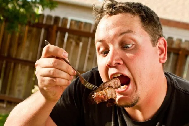 Tata Cara Makan Steak dengan Pisau dan Garpu yang Baik dan Benar 11 cara memegang pisau saat makan steak
