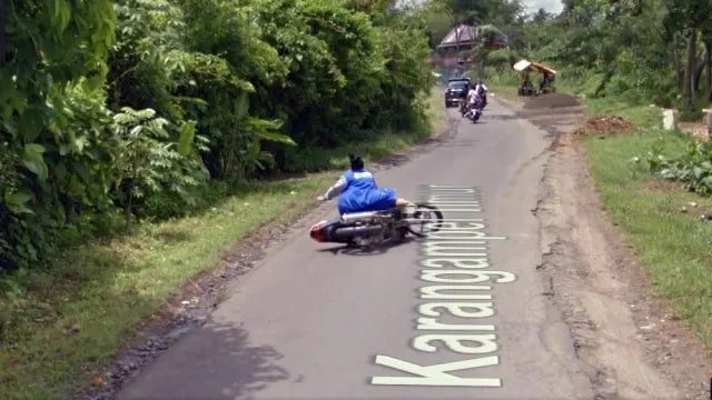 10 Kegundahan Jadi Muda-Mudi yang Nggak Bisa Naik Motor. Please, Jangan Kucilkan Kami! 11
