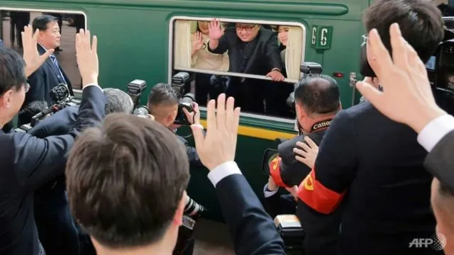 12 Momen Spesial Pertemuan Kedua Trump & Kim Jong-Un di Vietnam. Kim Naik Kereta 2 Hari Penuh Lo! 18