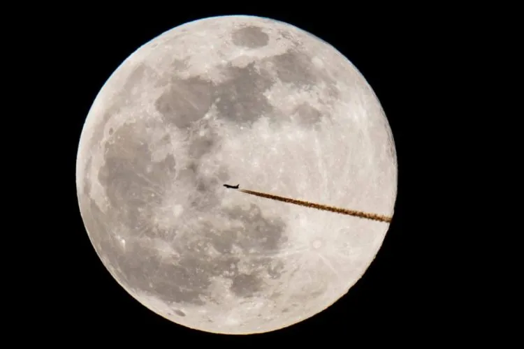 13 Penampakan Supermoon di Berbagai Negara. Supermoon Kemarin Itu yang Terbesar Sampai Tahun 2026 Lo 22